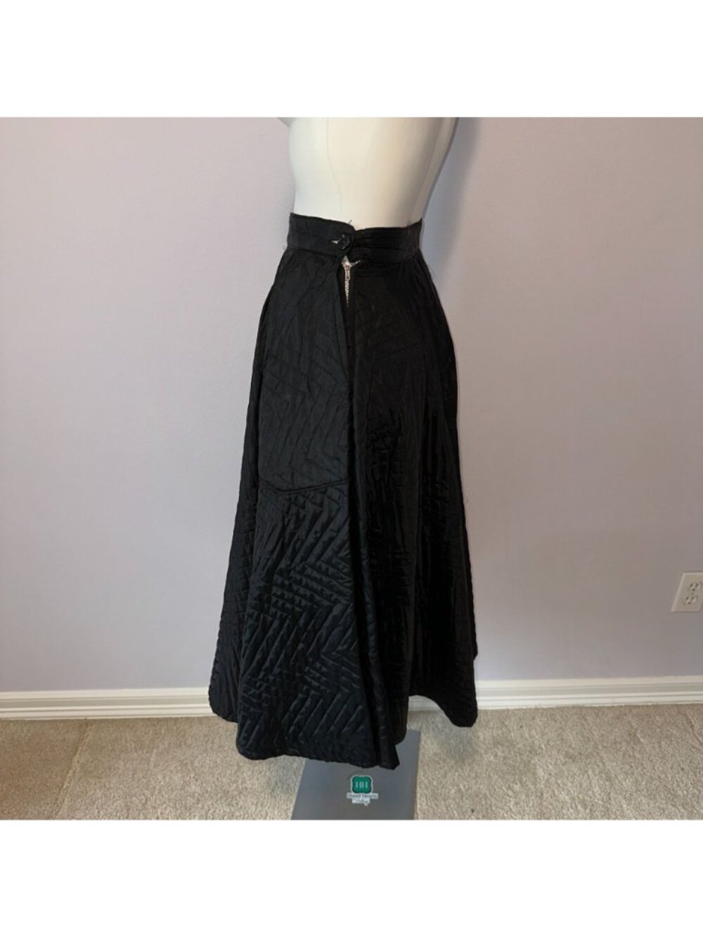 Vintage 60s Black Quilted Circle Skirt Rockabilly Pinup Mid Century Goth Pockets - Picture 5 of 8